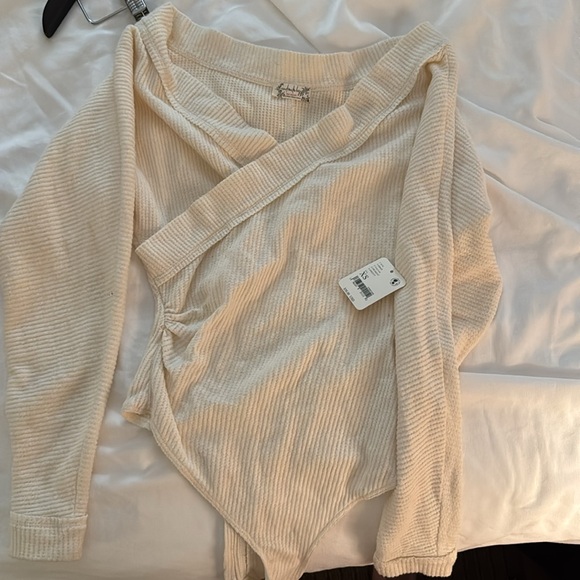 Free People lovin this feeling top $35 new - Picture 4 of 4